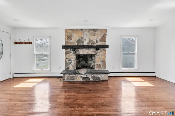 $2,800 | Undisclosed Address, Milford, CT 06460