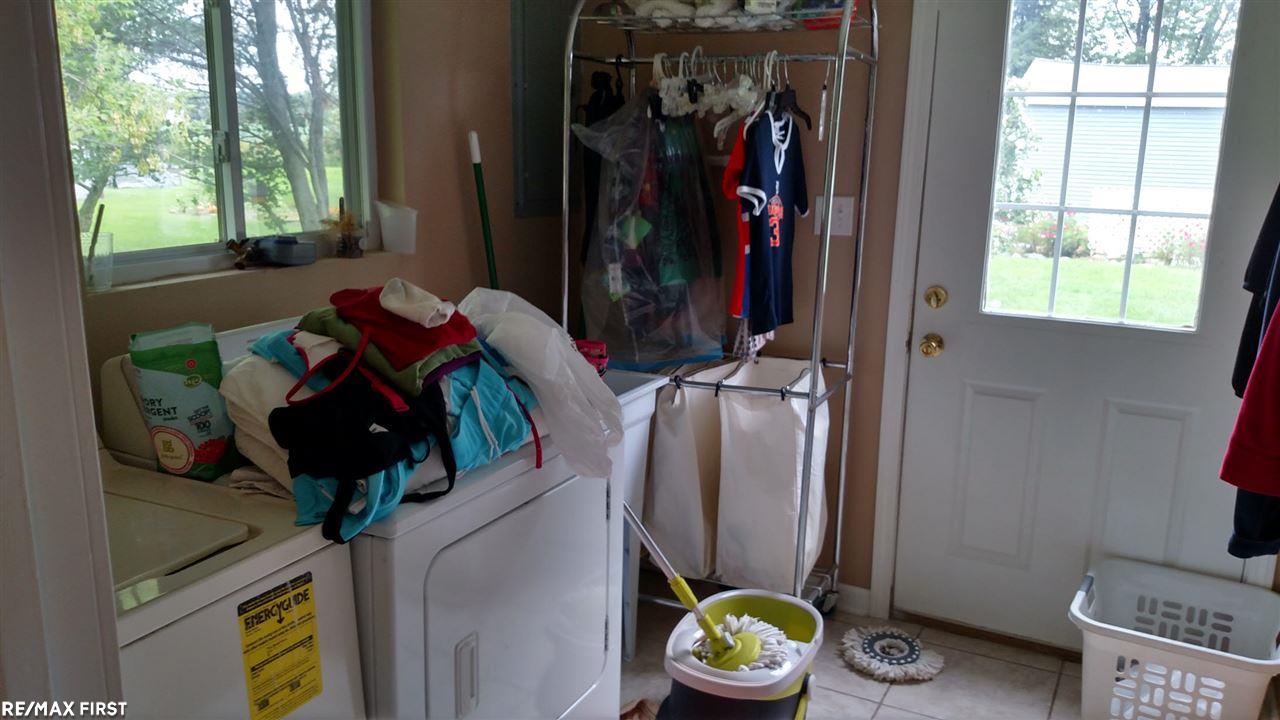 4658 Howland Road Almont, MI 48003 - Photo 22 of 40 31262599-21.JPG
