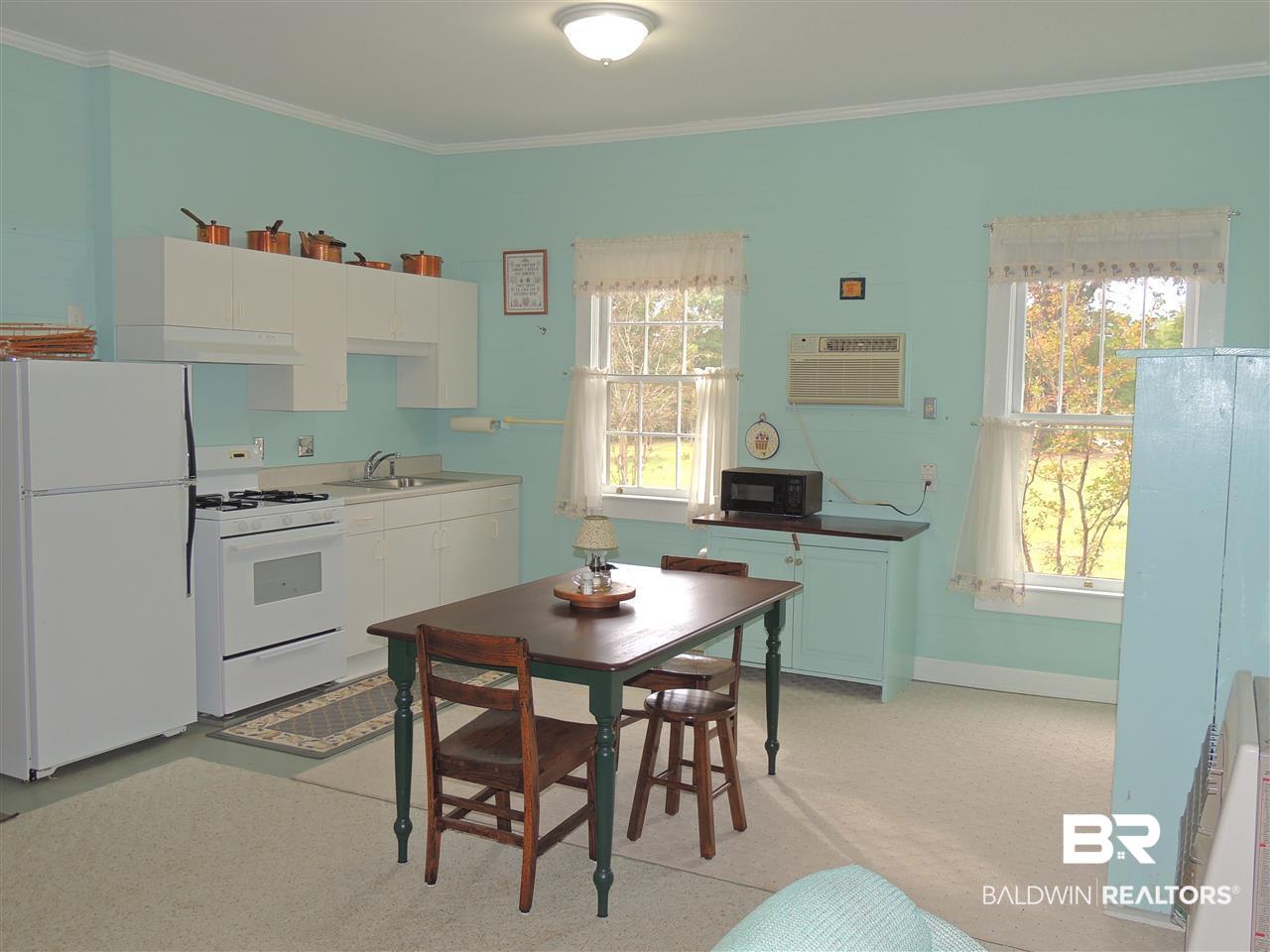 722 Shoffner Street Brewton, AL 36426 - Photo 17 of 38 Kitchen, Dining