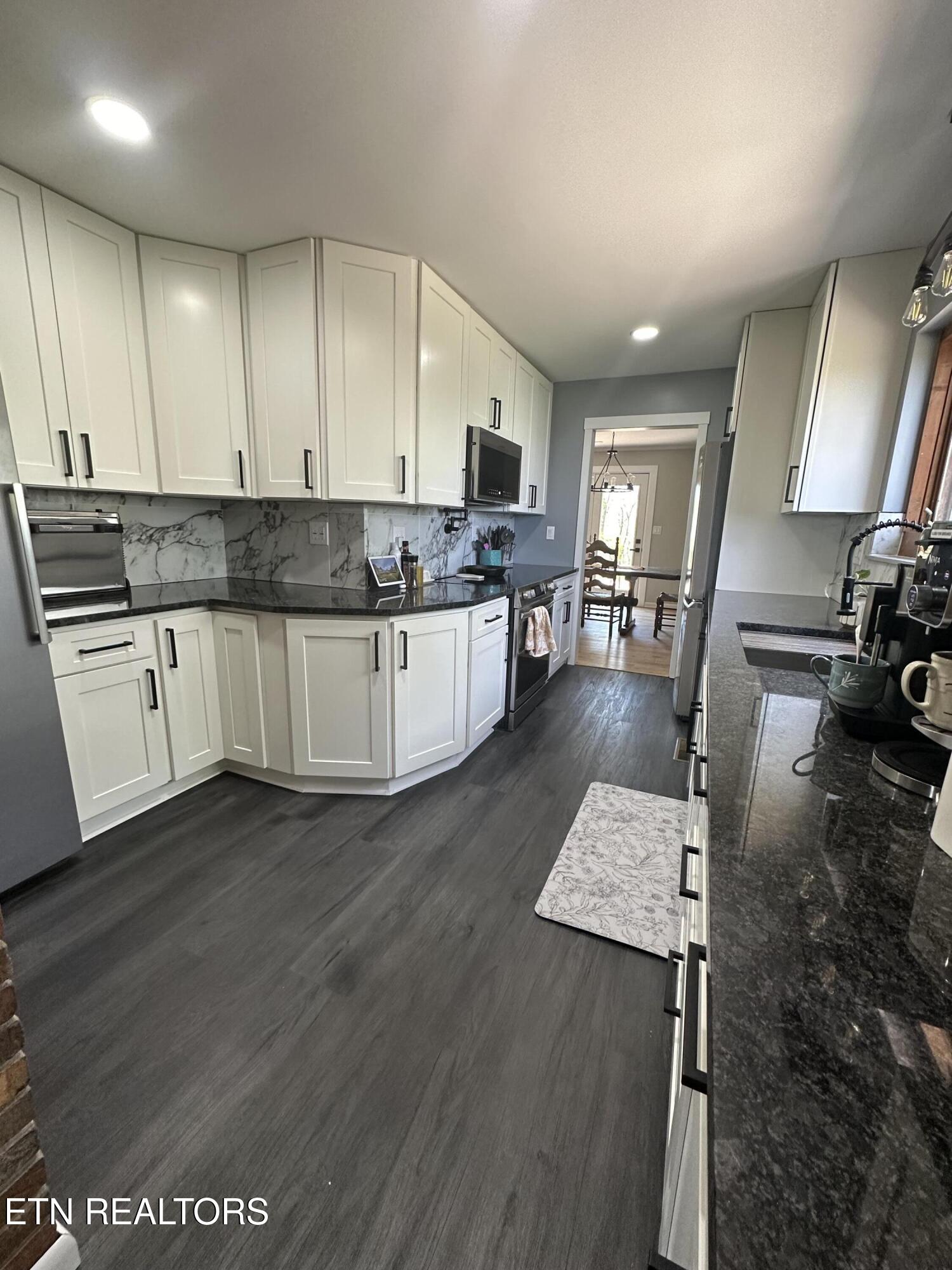 960 Cave Road Jefferson City, TN 37760 - Photo 13 of 45 i7