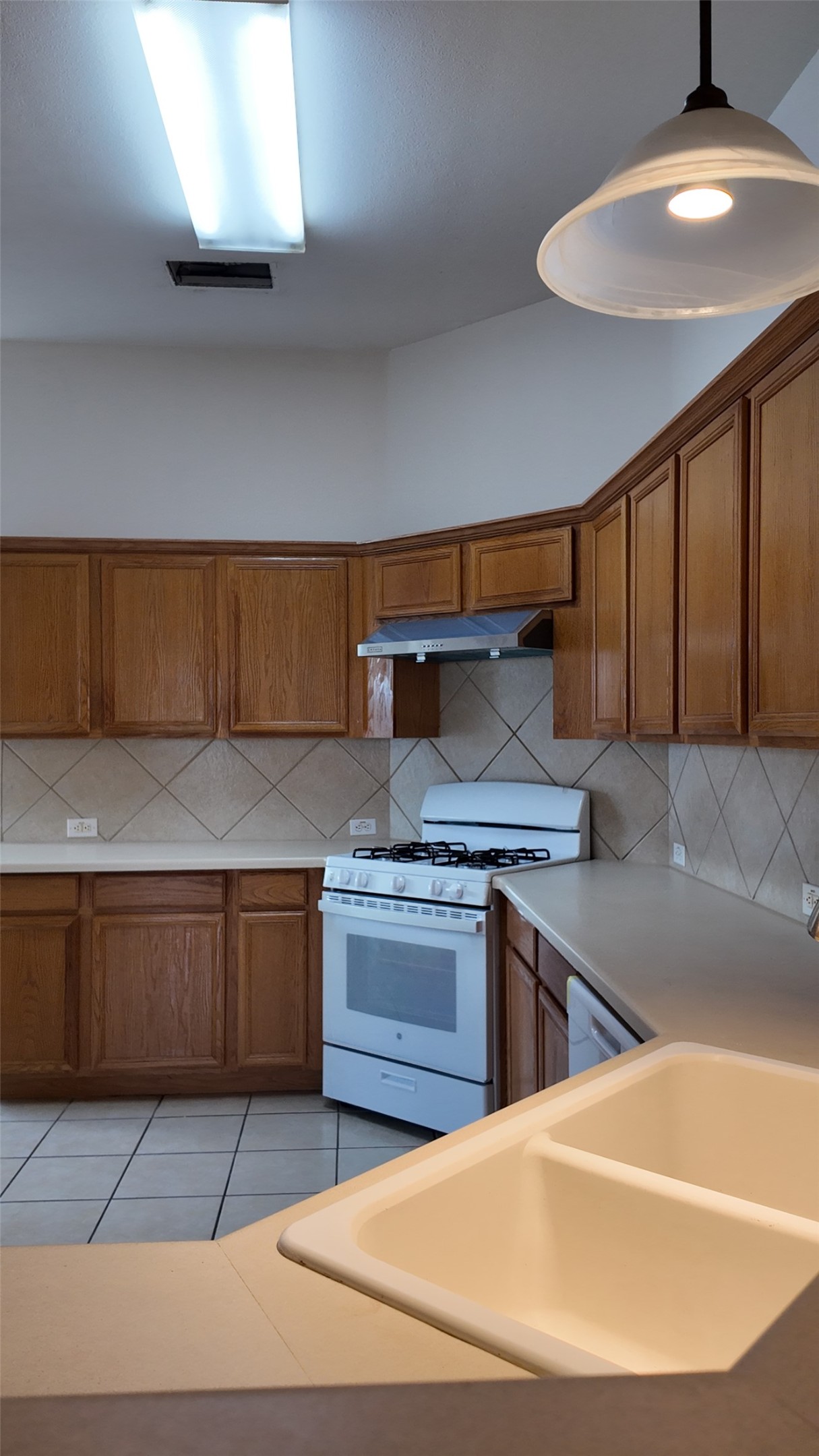 100 Maplewood South Kyle, TX 78640 - Photo 11 of 23