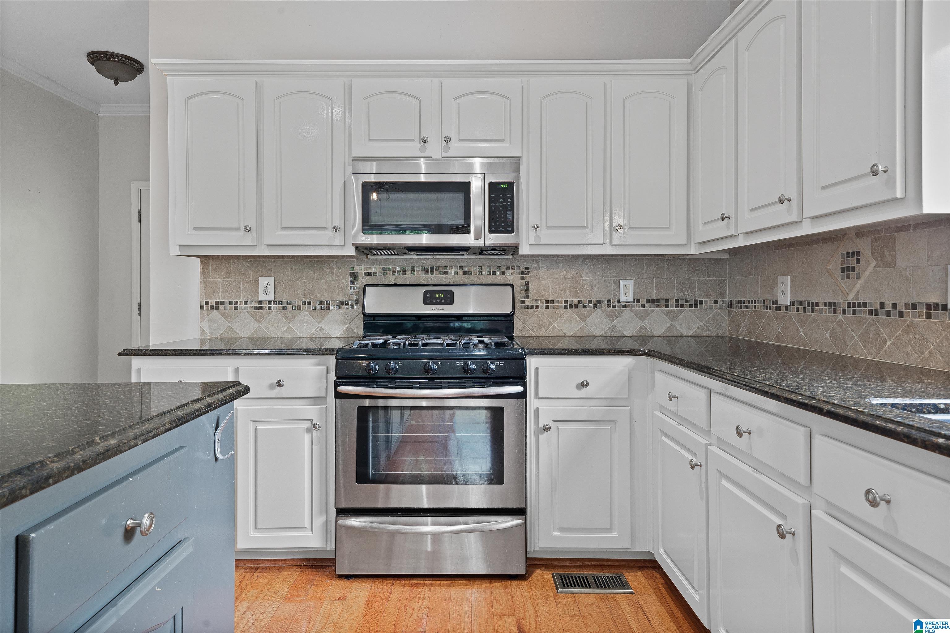 127 Kentwood Trail Alabaster, AL 35007 - Photo 13 of 53