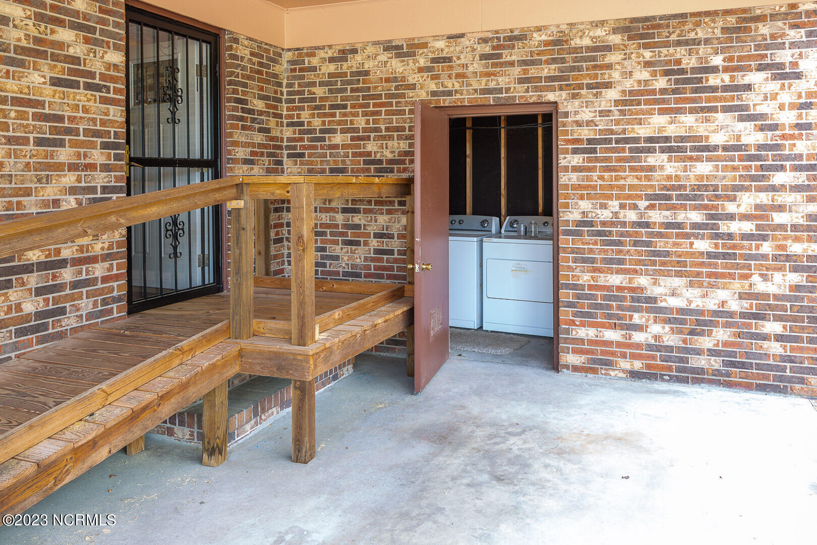 128 Gray Avenue Garland, NC 28441 - Photo 18 of 21 128 Gray Ave Garland-19