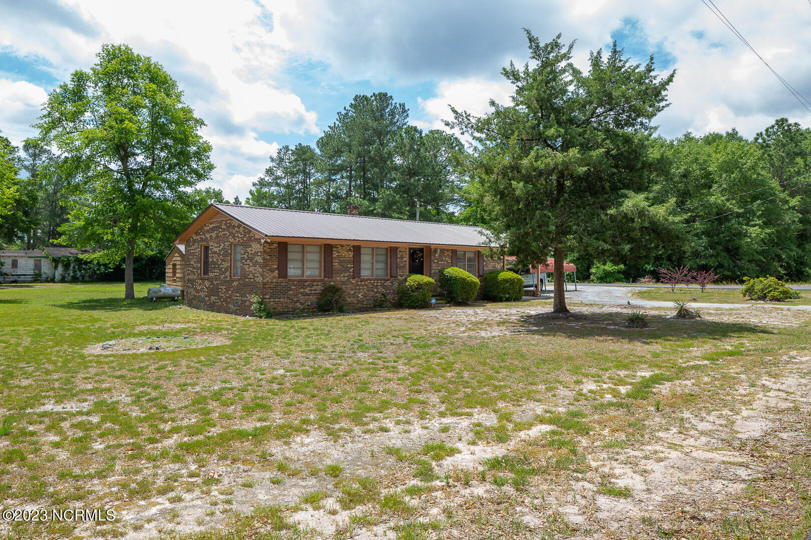128 Gray Avenue Garland, NC 28441 - Photo 2 of 21 128 Gray Ave Garland-2