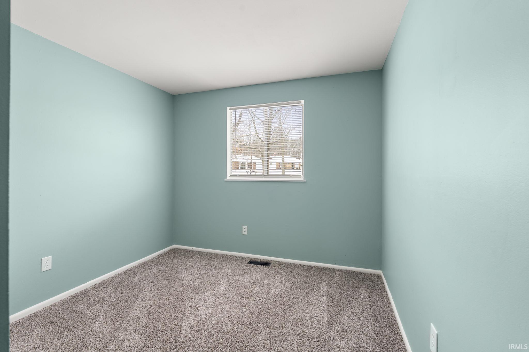 6718 Raintree Road Fort Wayne, IN 46825 - Photo 26 of 36 Gallery Image 26
