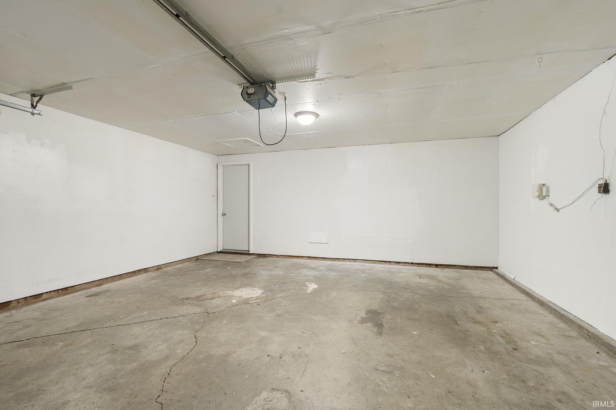 6718 Raintree Road Fort Wayne, IN 46825 - Photo 33 of 36 Gallery Image 33