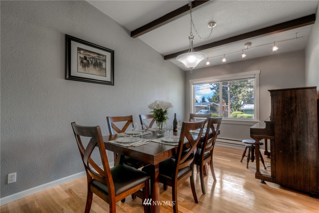 816 Camas Avenue Northeast Renton, WA 98056 - Photo 8 of 19