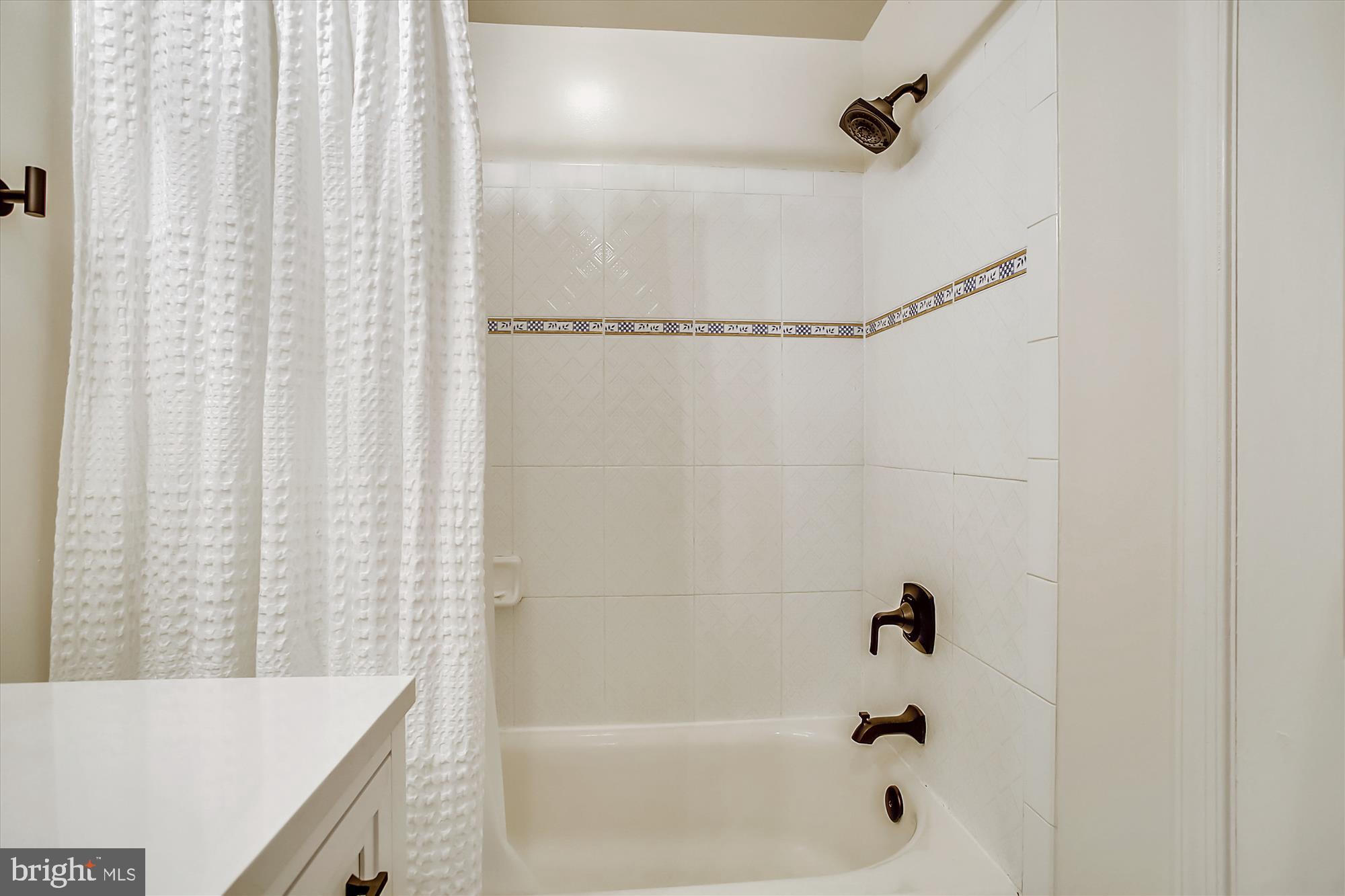 1611 Ruxton Road Baltimore, MD 21204 - Photo 62 of 64 Primary bathroom