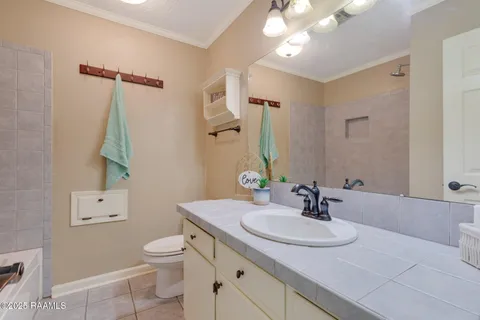 $233,990 | 400 Cheyenne Circle, Scott, LA 70583
