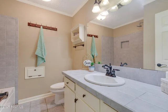 $245,000 | 400 Cheyenne Circle, Scott, LA 70583