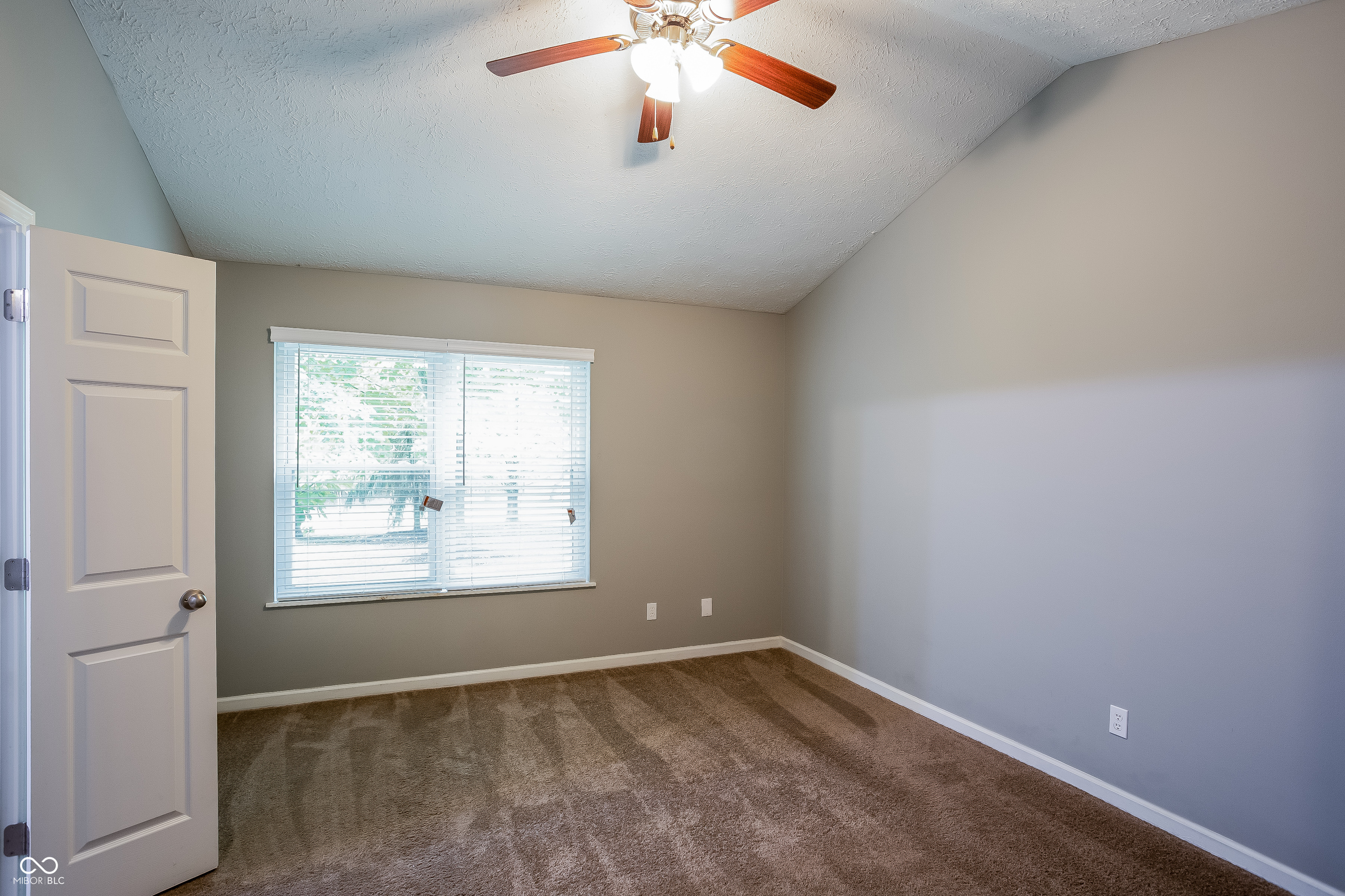 9442 Champton Drive Indianapolis, IN 46256 - Photo 9 of 16