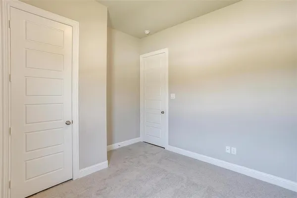 $2,895 | 820 Cavalcade Drive, Ferris, TX 75125