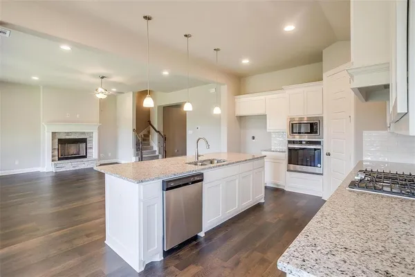 $2,895 | 820 Cavalcade Drive, Ferris, TX 75125