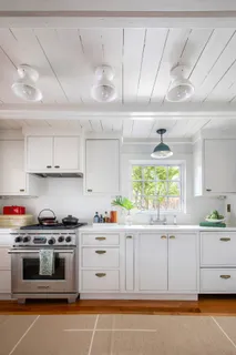 $7,150,000 | 10 Bluff Point Lane, Sag Harbor, NY 11963