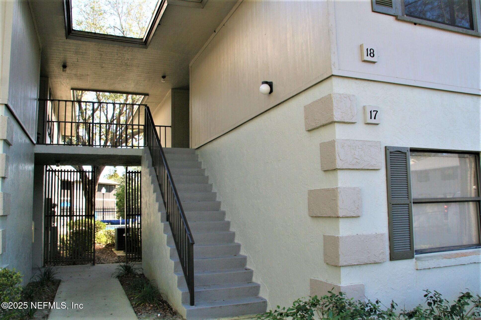 18 Navarra Court, Unit 18 St. Augustine, FL 32086 - Photo 2 of 27 001