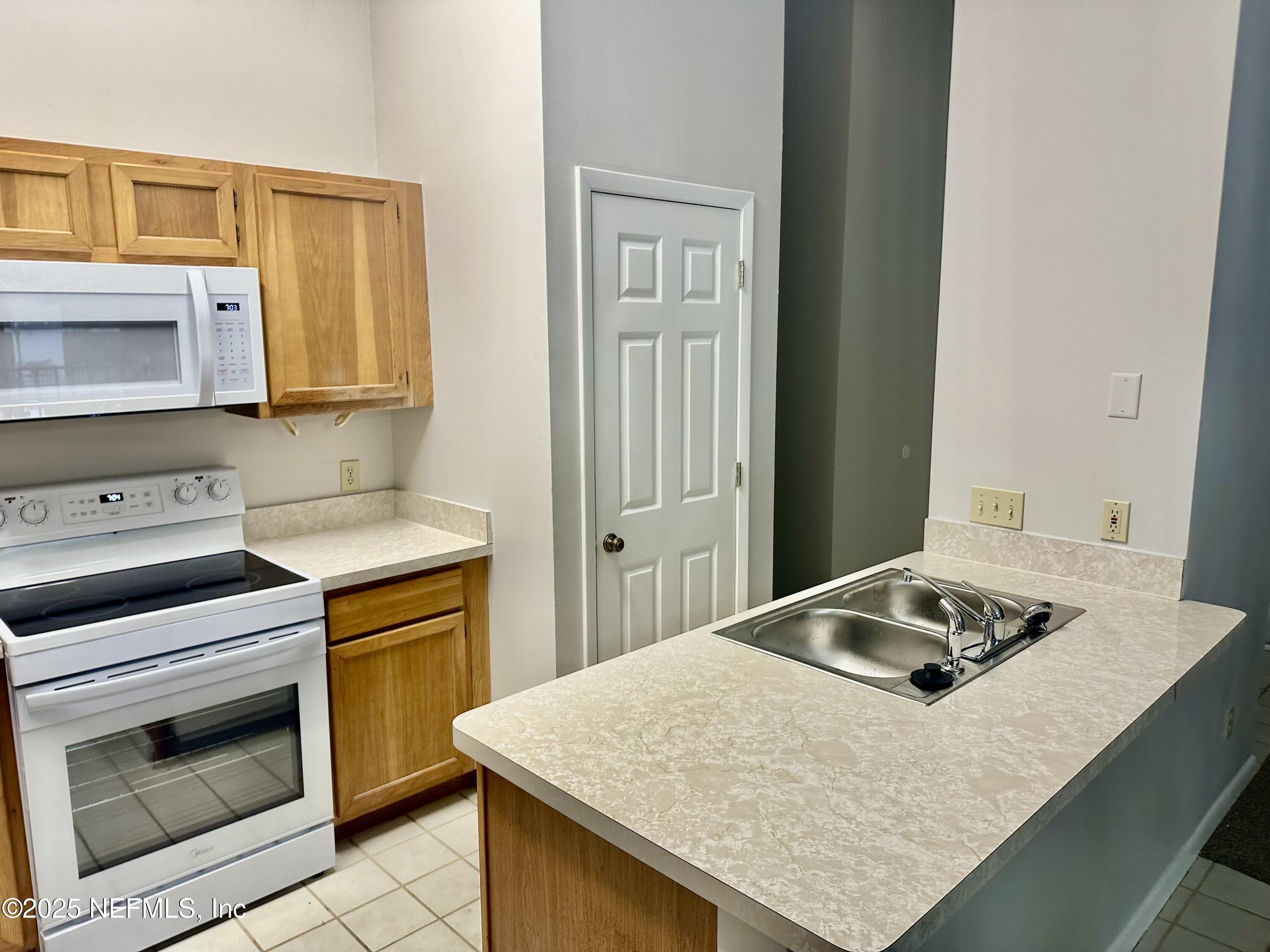 18 Navarra Court, Unit 18 St. Augustine, FL 32086 - Photo 9 of 27 IMG_5596