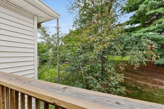 $144,900 | 1477 Bobolink Place, Brentwood, MO 63144