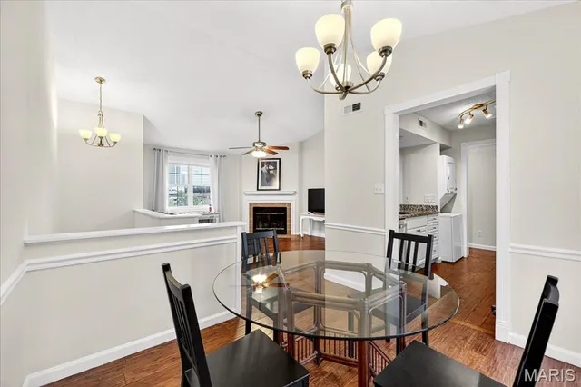 $144,900 | 1477 Bobolink Place, Brentwood, MO 63144