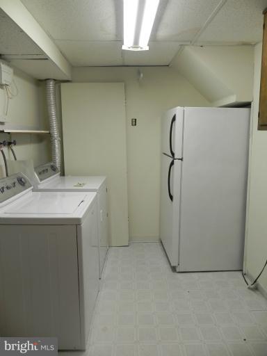 4217 16th Road South Arlington, VA 22204 - Photo 9 of 27 Laundry room