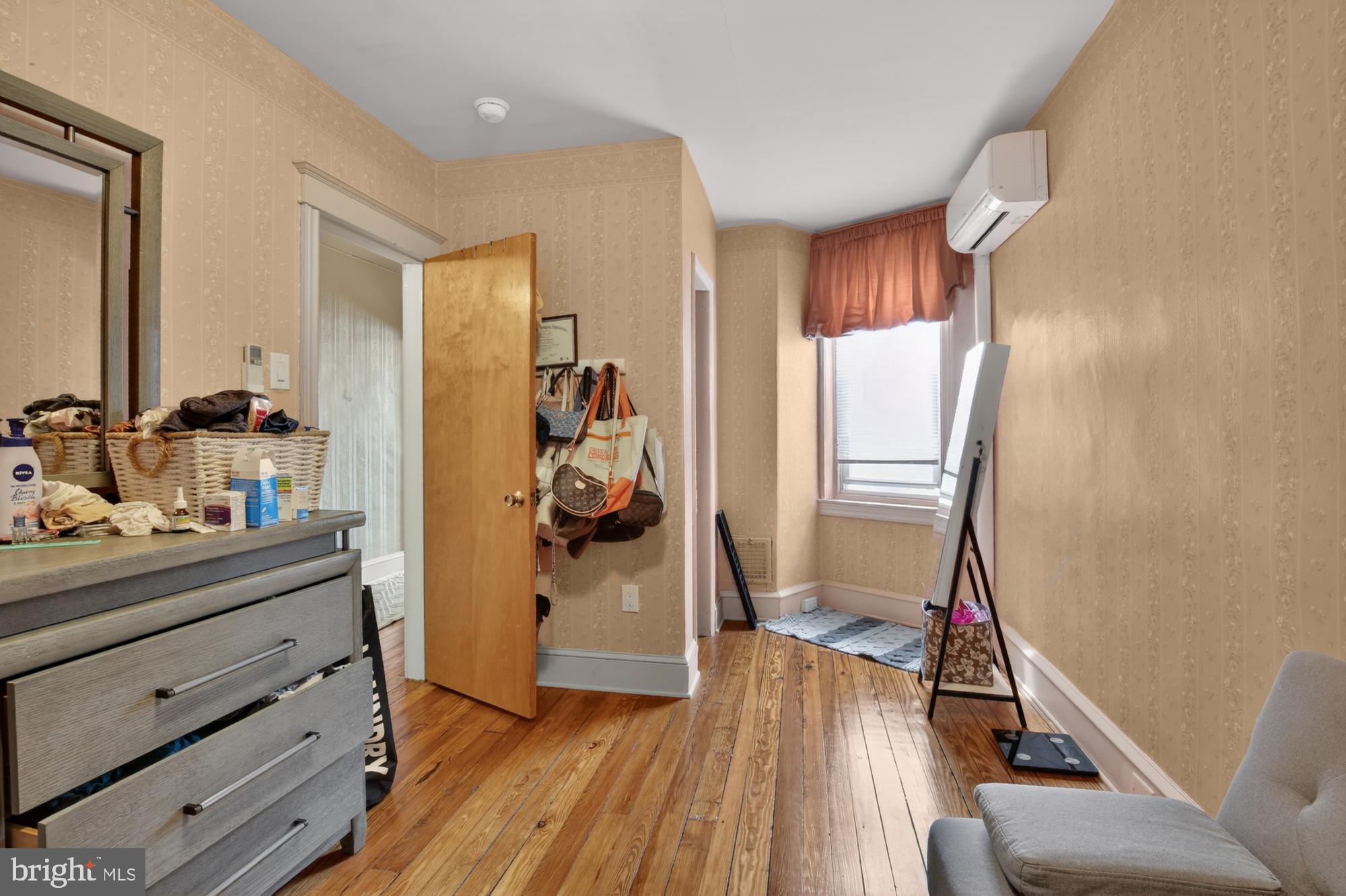 3147 Edgemont Street Philadelphia, PA 19134 - Photo 19 of 23 a view of a room with gym equipment