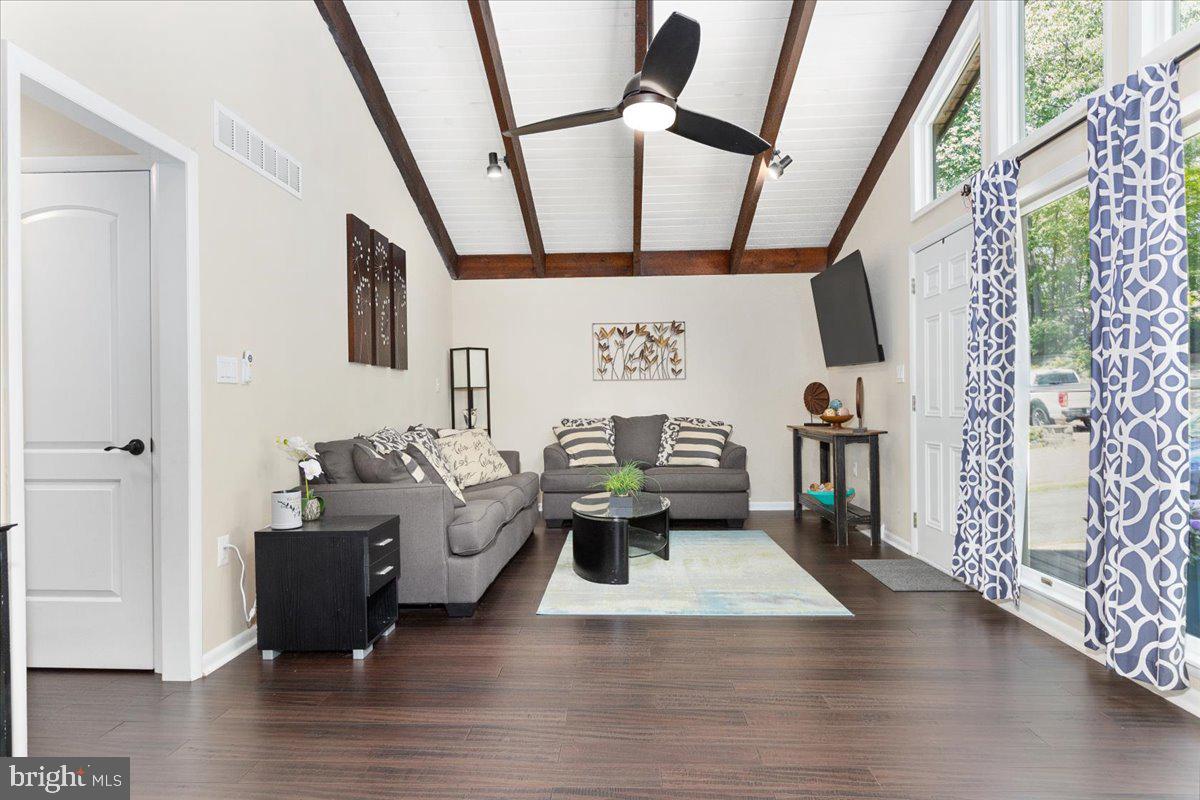 760 Windgate Drive Annapolis, MD 21409 - Photo 11 of 67 Exposed beams