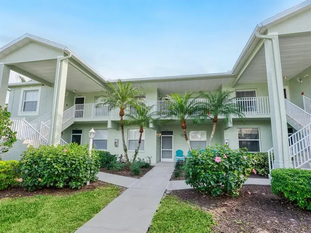 $259,900 | 4645 Tower Hill Lane, Unit 2522, Sarasota, FL 34238
