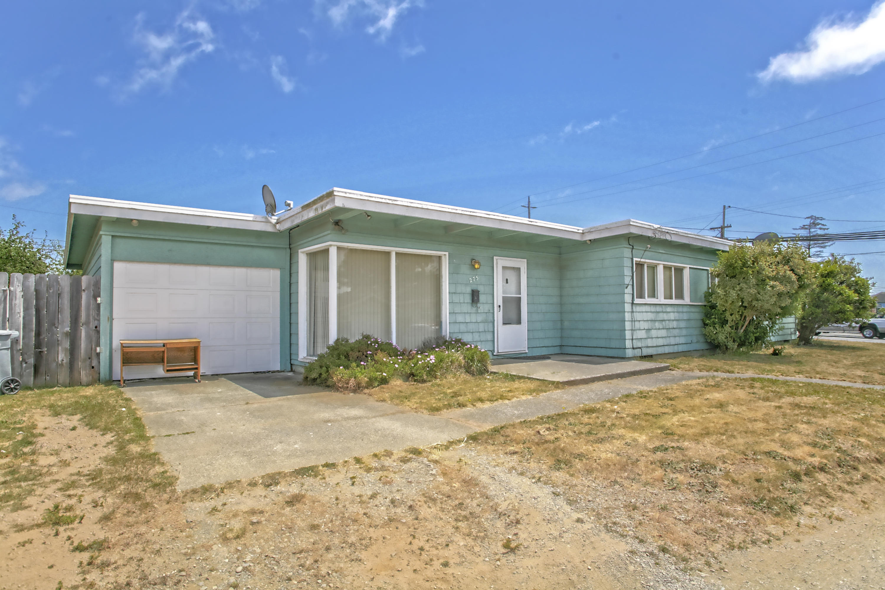 275 Harris Street Eureka, CA 95501 - Photo 2 of 22