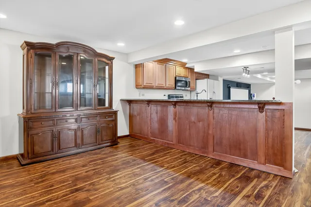 $750,000 | 1417 East Joyce Avenue, Palatine, IL 60074