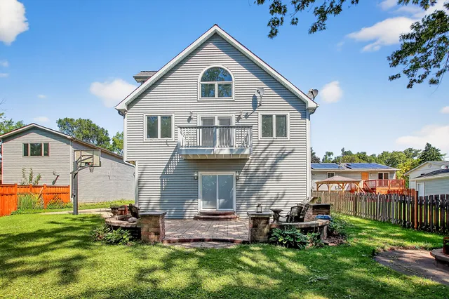 $750,000 | 1417 East Joyce Avenue, Palatine, IL 60074