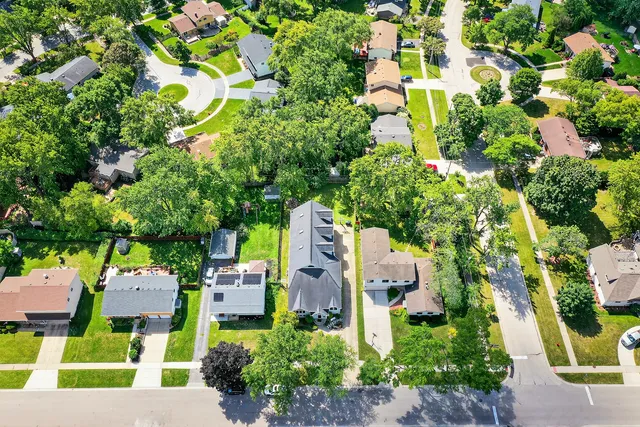 $750,000 | 1417 East Joyce Avenue, Palatine, IL 60074