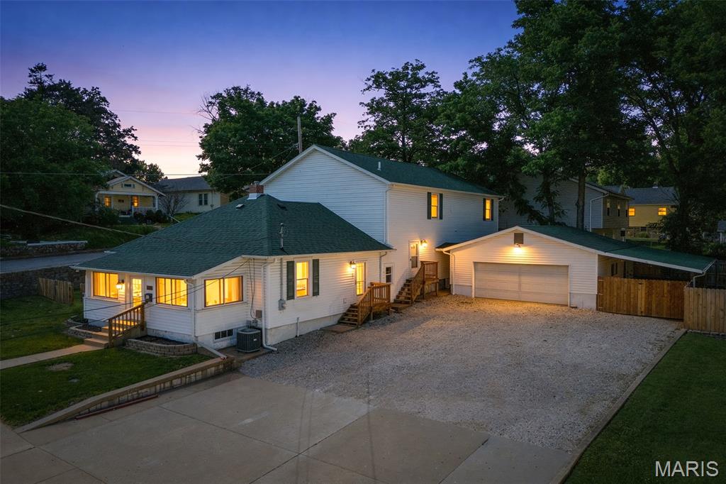 331 Central Avenue Festus, MO 63028 - Photo 1 of 87
