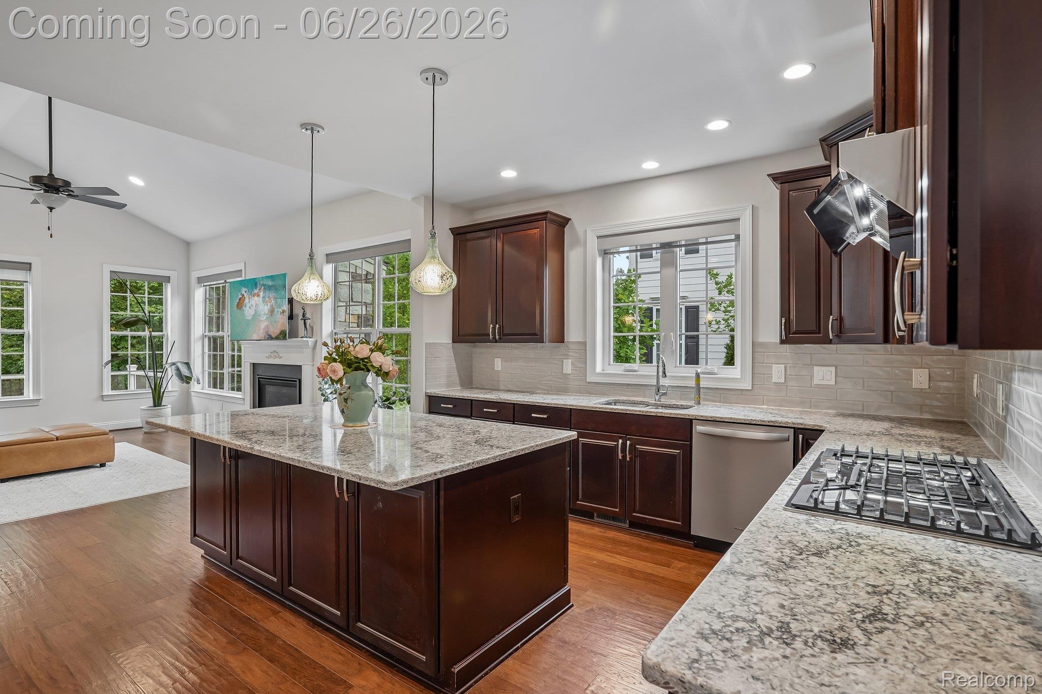 42832 Cardinal Way Novi, MI 48375 - Photo 16 of 47 16-web-or-mls-Cardinal Way 47-S2506-016.jpg