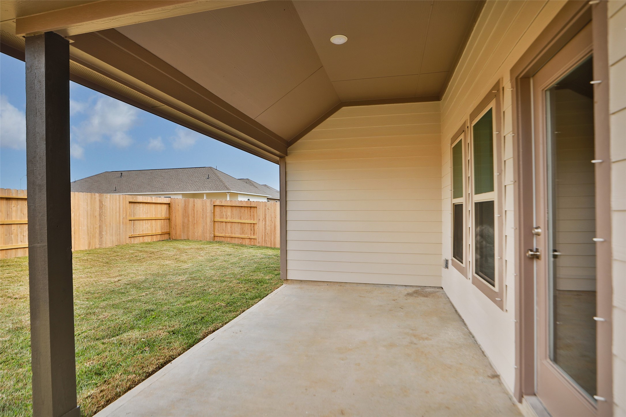 803 Evergreen Frst Lane Rosharon, TX 77583 - Photo 30 of 31 a view of a porch