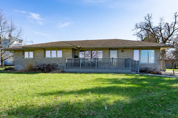 $350,000 | 6459 East 550 South, Star City, IN 46985