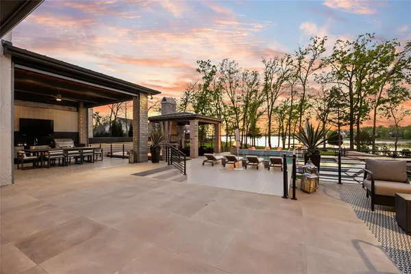 $5,275,000 | 12133 West Lighthouse Lane, Malakoff, TX 75148