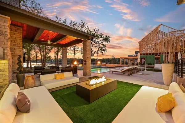 $5,275,000 | 12133 West Lighthouse Lane, Malakoff, TX 75148