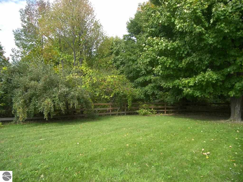 2593 Nelson Road Traverse City, MI 49686 - Photo 69 of 90 1791273-68.JPG