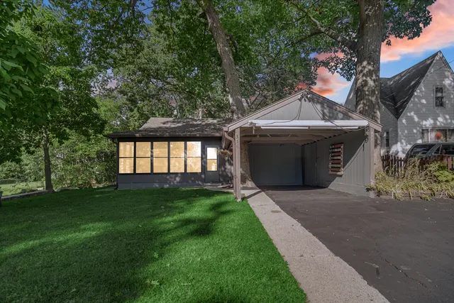 $315,000 | 314 Mastodon Drive, Ingleside, IL 60041