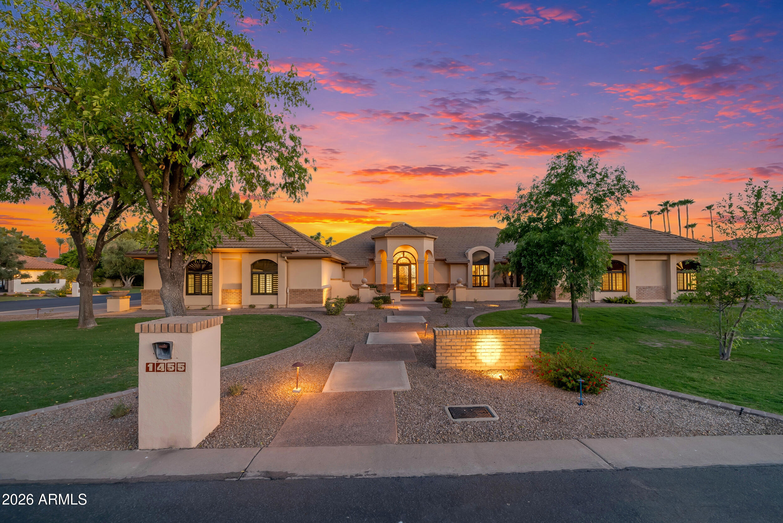 1455 East Colt Road Tempe, AZ 85284 - Photo 4 of 71 Twilight