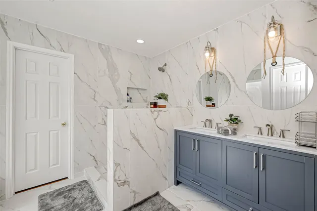 a bathroom with a bathtub