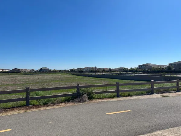 $725,000 | 1425 Wadsworth Circle, Roseville, CA 95747