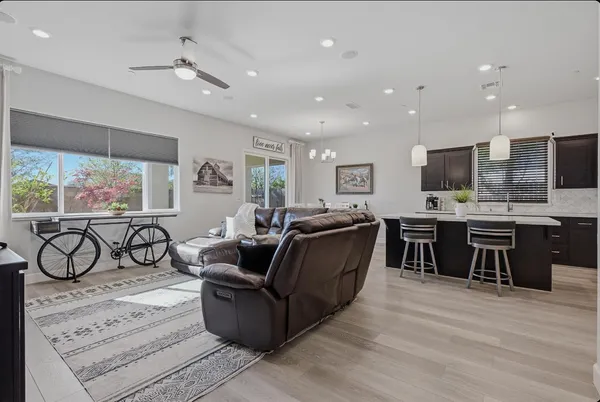 $725,000 | 1425 Wadsworth Circle, Roseville, CA 95747