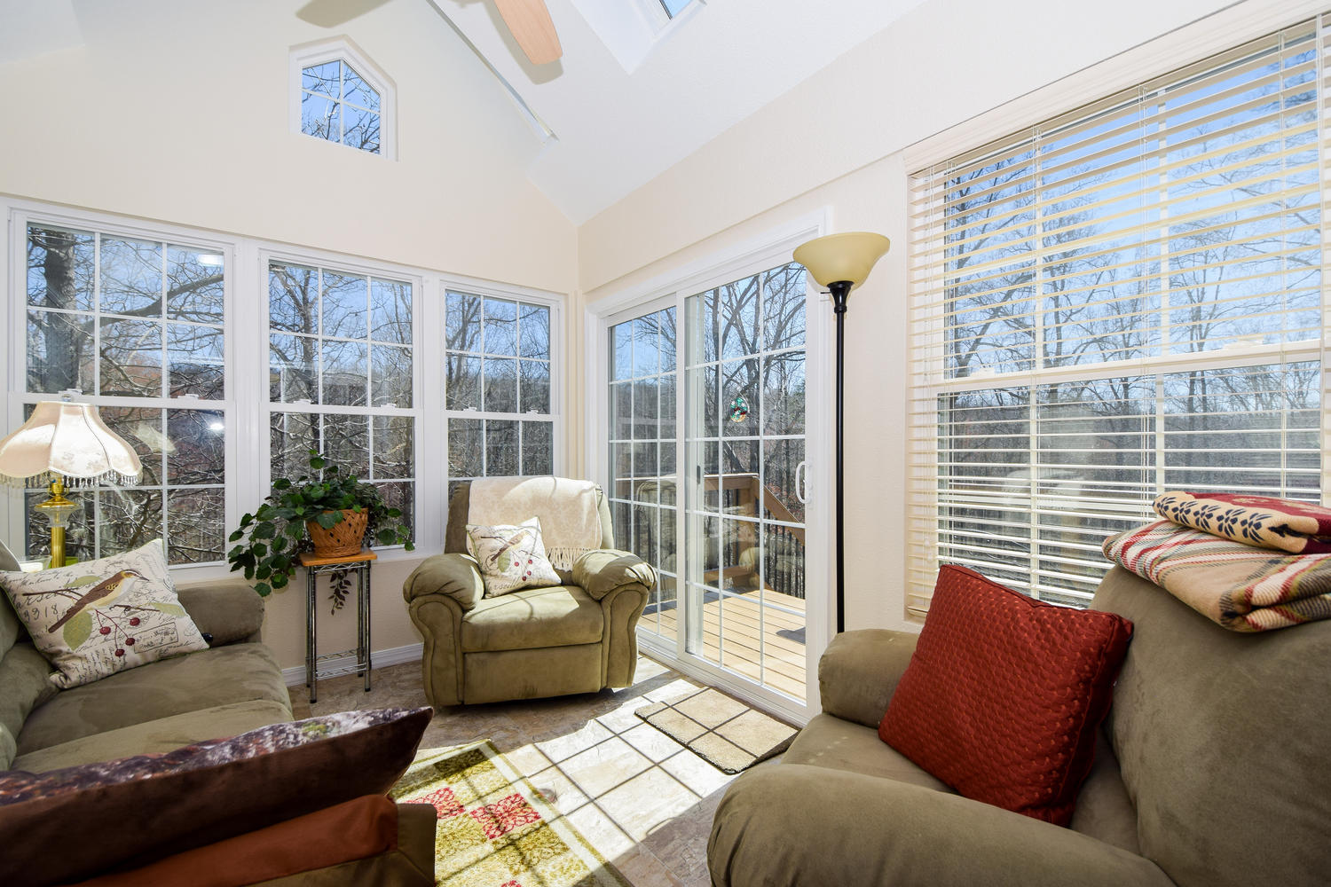 1484 Virginia Ridge Drive Hardy, VA 24101 - Photo 16 of 33 1484 Virginia Ridge Dr Hardy-large-016-1