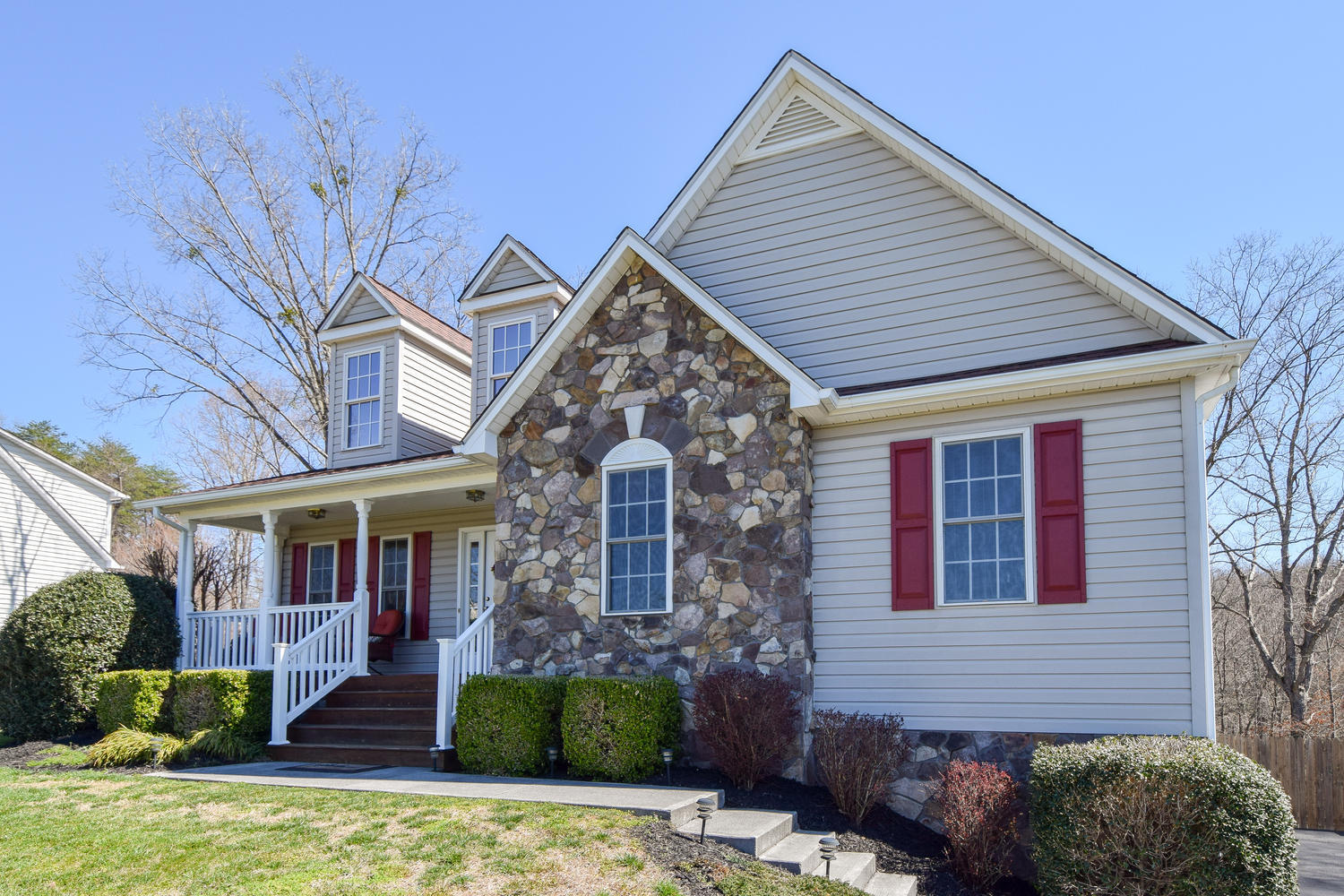 1484 Virginia Ridge Drive Hardy, VA 24101 - Photo 3 of 33 1484 Virginia Ridge Dr Hardy-large-003-1