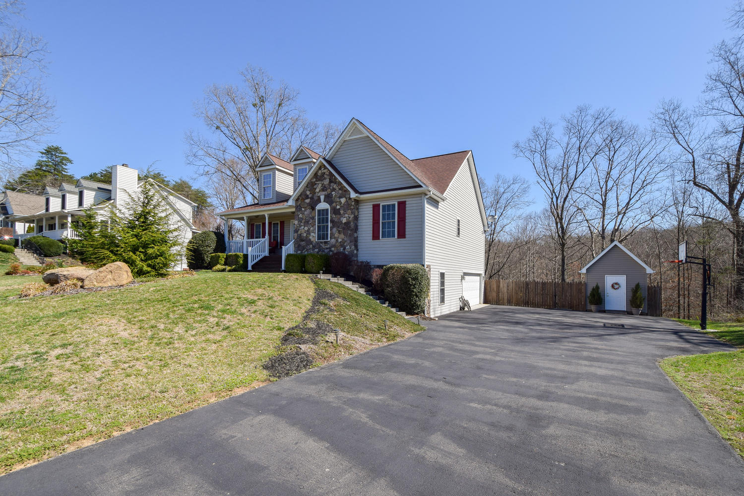 1484 Virginia Ridge Drive Hardy, VA 24101 - Photo 26 of 33 1484 Virginia Ridge Dr Hardy-large-026-3