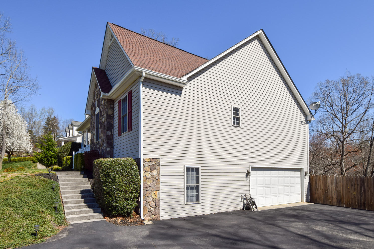 1484 Virginia Ridge Drive Hardy, VA 24101 - Photo 27 of 33 1484 Virginia Ridge Dr Hardy-large-027-1