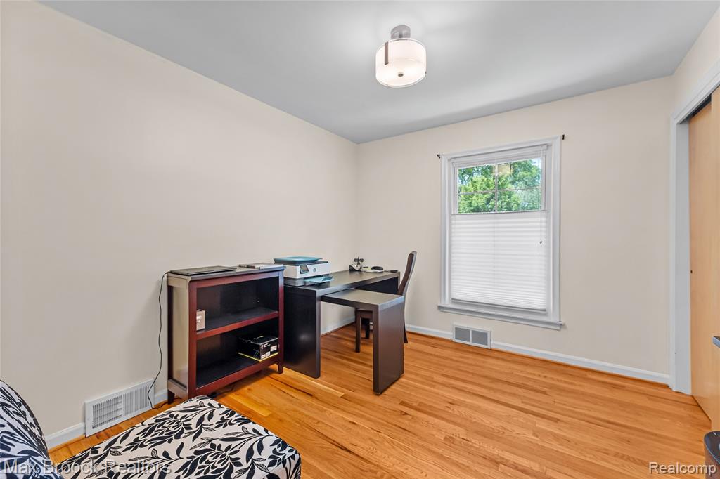 171 South Glengarry Road Bloomfield Hills, MI 48301 - Photo 18 of 26
