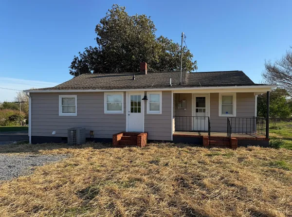 $179,900 | 127 Campbell Street, Madison Heights, VA 24572