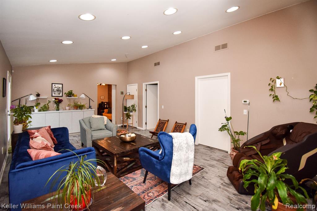 3091 Avon Manor Road Rochester Hills, MI 48307 - Photo 7 of 49