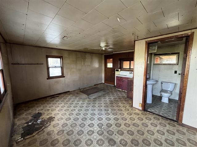 947 Meyer Road Mauston, WI 53948 - Photo 2 of 9